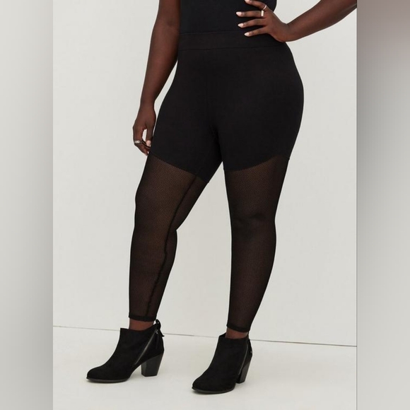 TORRID Premium Leggings Fishnet Size 2 - Picture 3 of 10